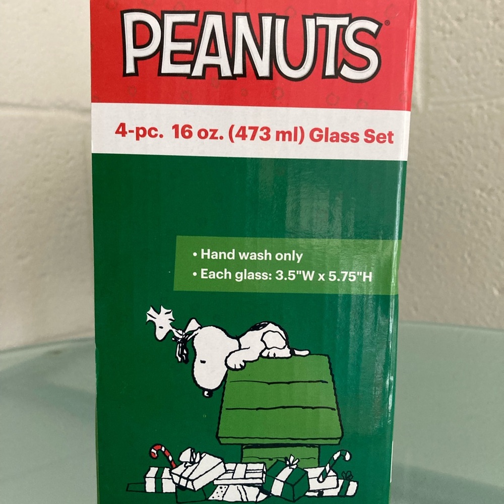 Peanuts 4-pc Glass Set - Picture 8 of 10